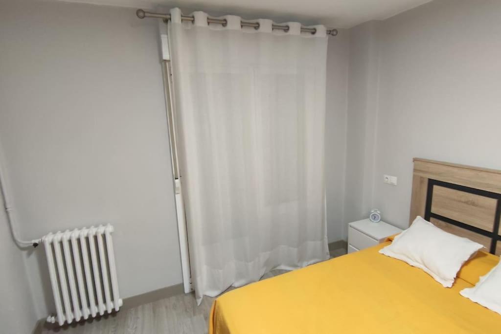 Apartamento Piso Turistico Avda Del Castillo Ponferrada Exterior foto